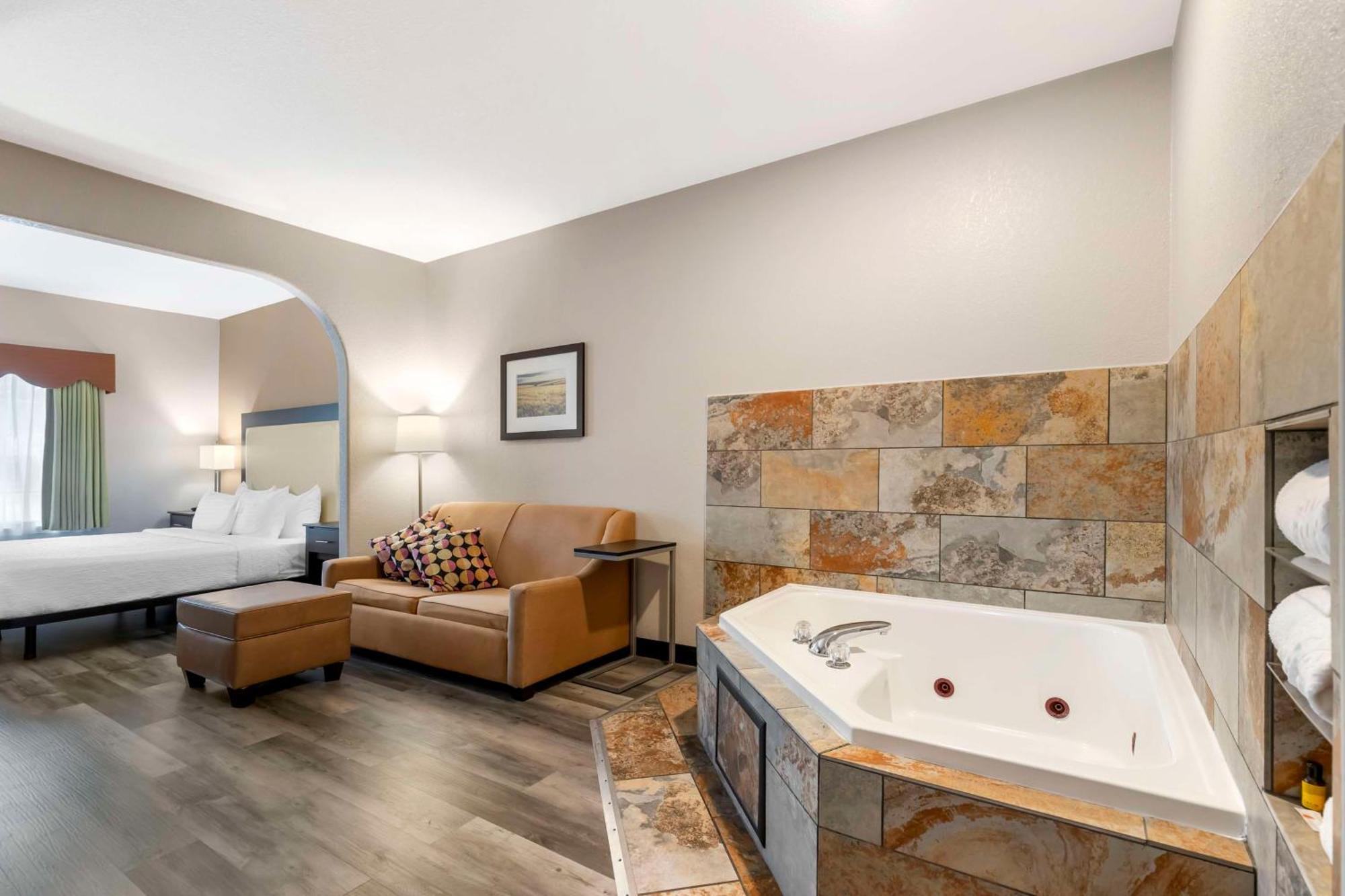 Best Western Plus Des Moines West Inn&Suites Clive Extérieur photo