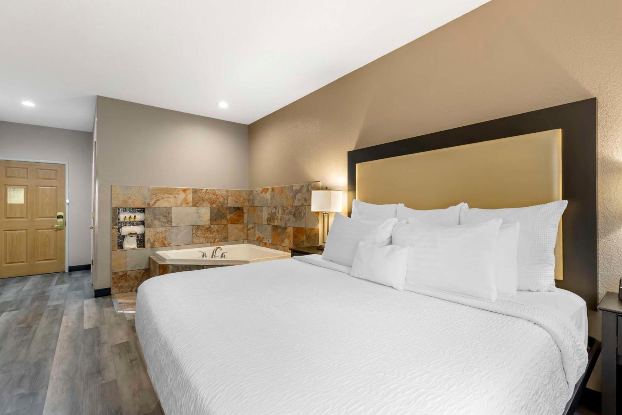 Best Western Plus Des Moines West Inn&Suites Clive Extérieur photo