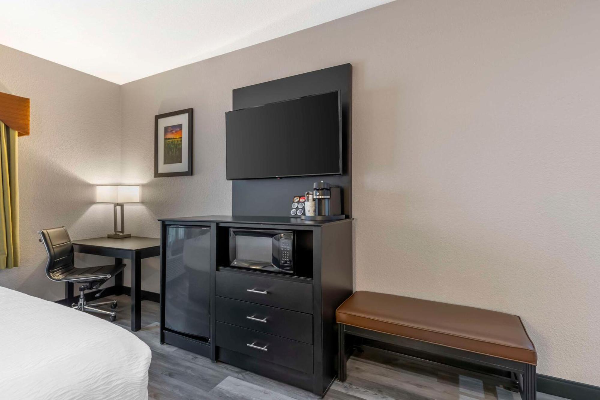 Best Western Plus Des Moines West Inn&Suites Clive Extérieur photo