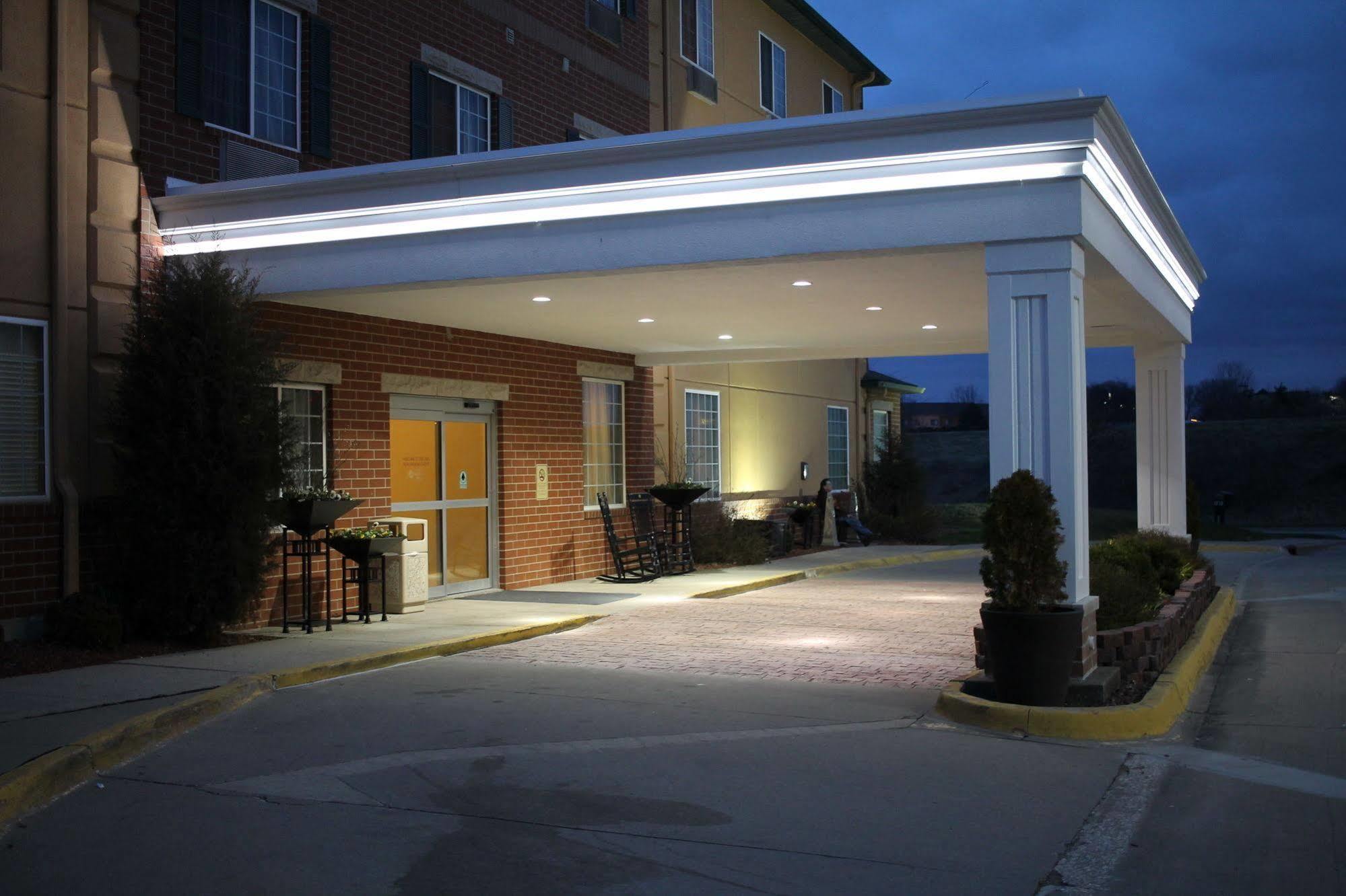Best Western Plus Des Moines West Inn&Suites Clive Extérieur photo
